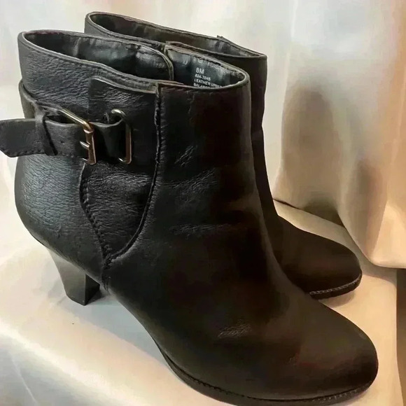 Black Leather Ankle Boot 8m - Picture 9 of 11